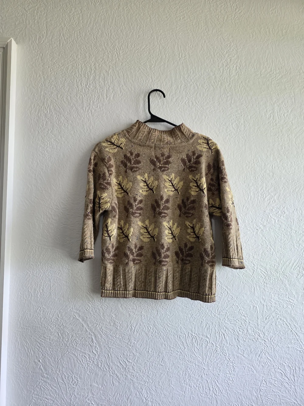 Eagles Eye Vintage Cozy Leaf Print Wool Blend Sweater in Beige and Brown